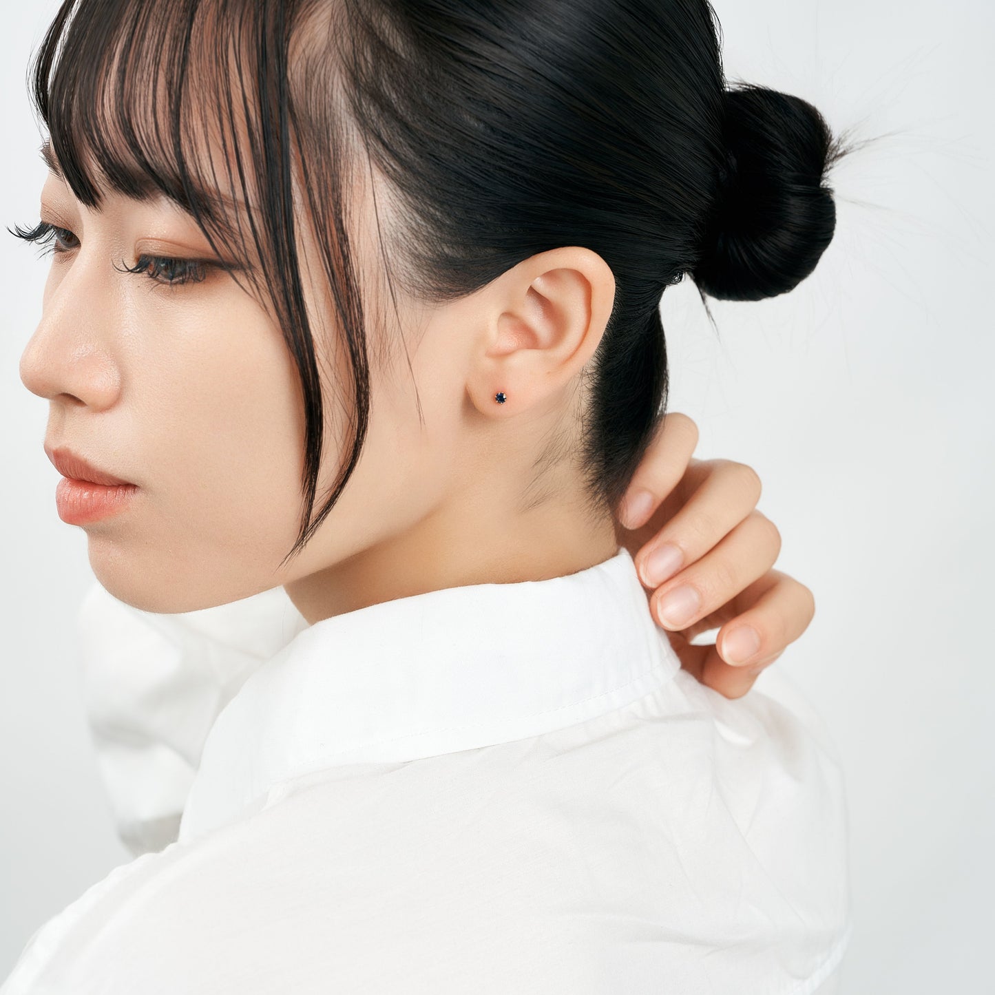 K18 誕生石 スタッドピアス 3mm（9月：サファイア）