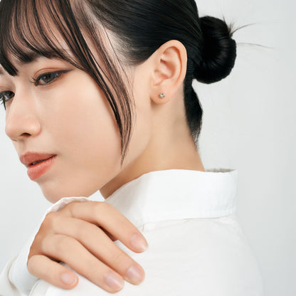 K18 誕生石 スタッドピアス 4mm（3月：アクアマリン）