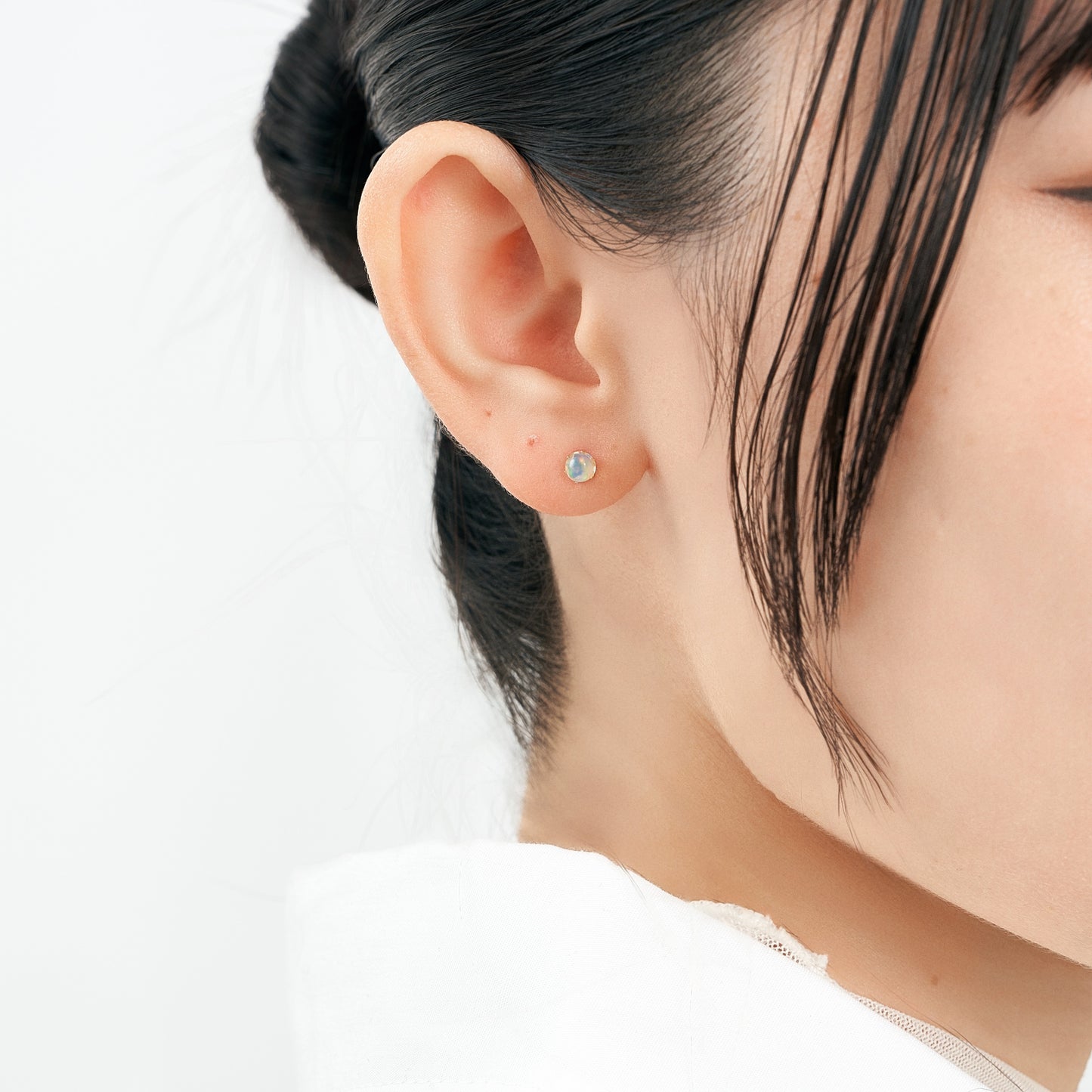 K18 誕生石 スタッドピアス 4mm（10月：オパール）