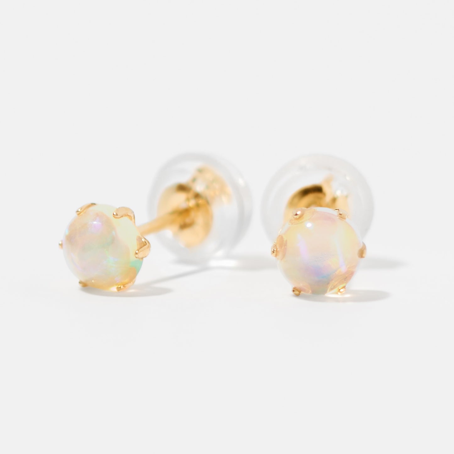 K18 誕生石 スタッドピアス 4mm（10月：オパール）