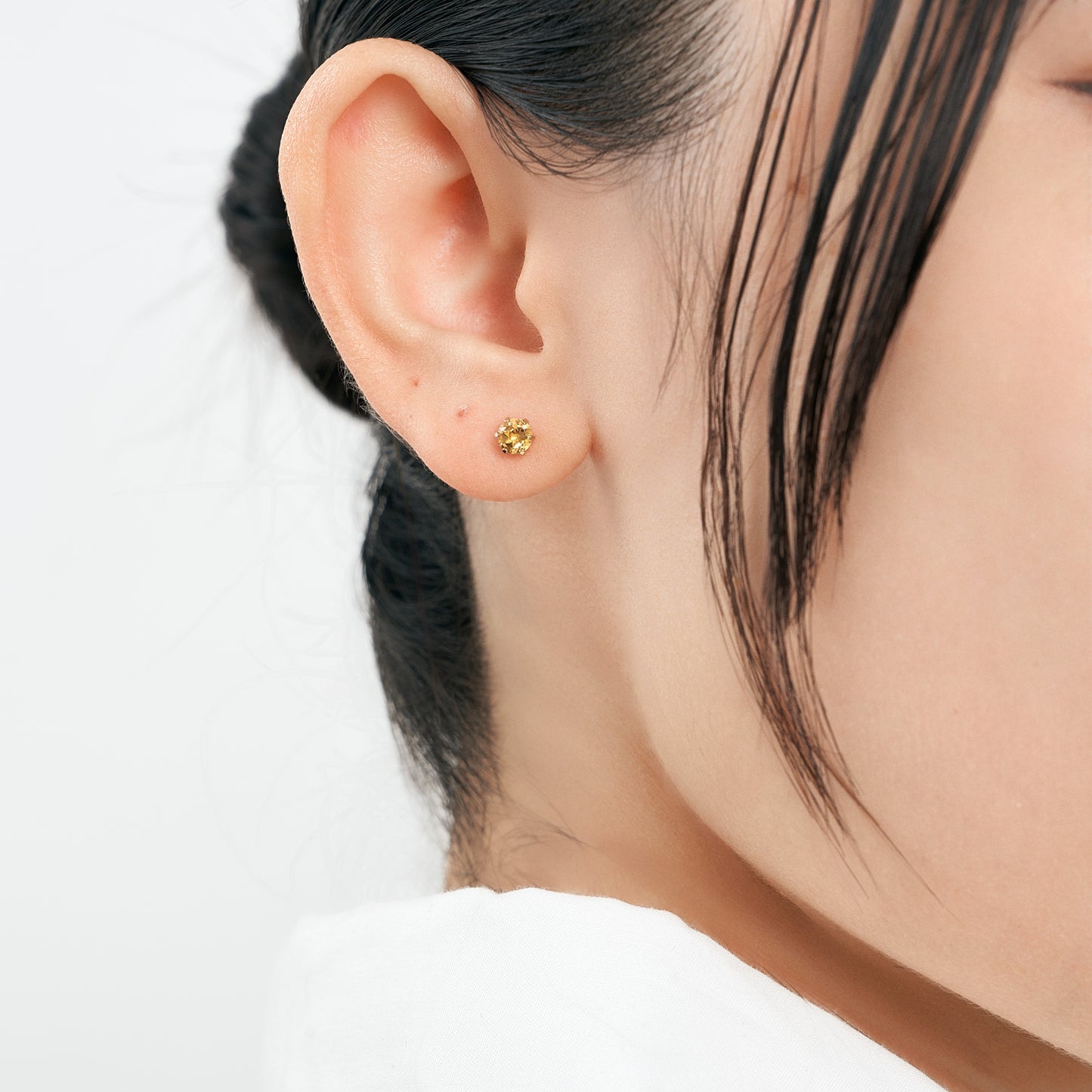 K18 誕生石 スタッドピアス 4mm（11月：シトリン）